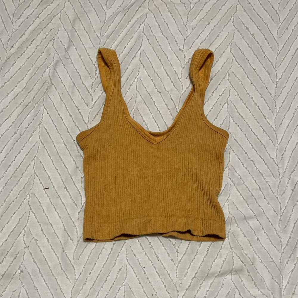 Urban outfitters ribbed cropped yellow tank top, size small, good quality